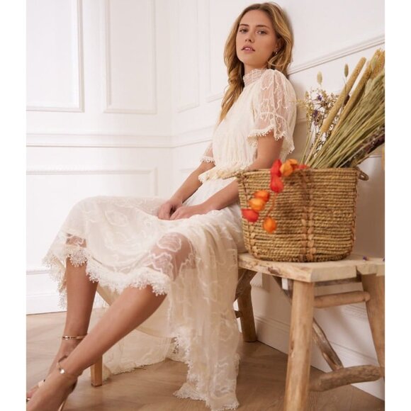 Choklate Paris Asymmetrical Lace Skirt - Picture 2 of 10